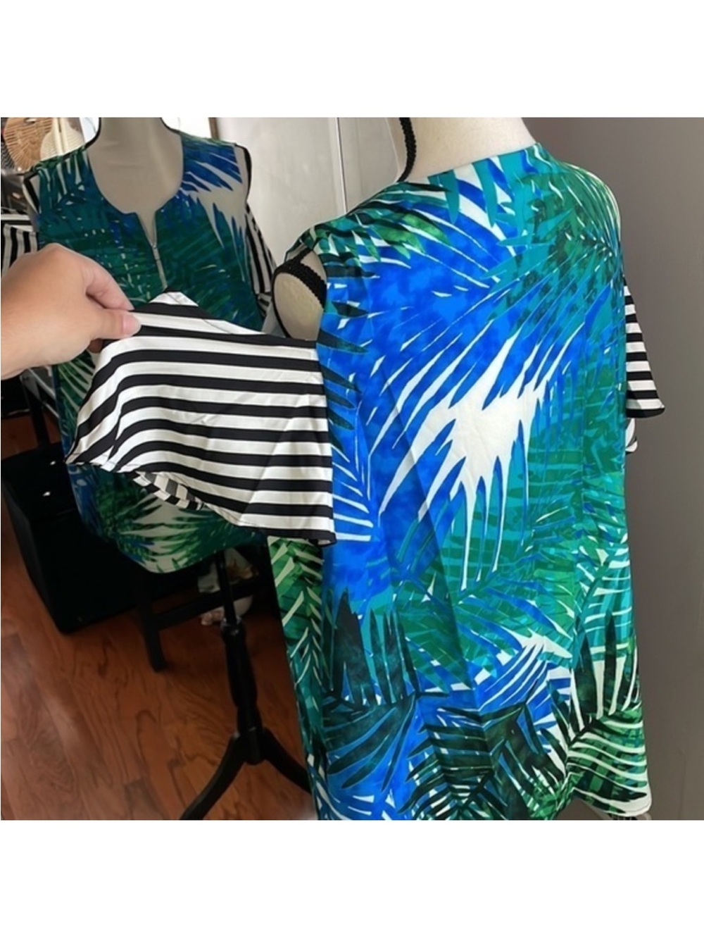 Bundle of 4 size 1x blouses - Picture 9 of 13